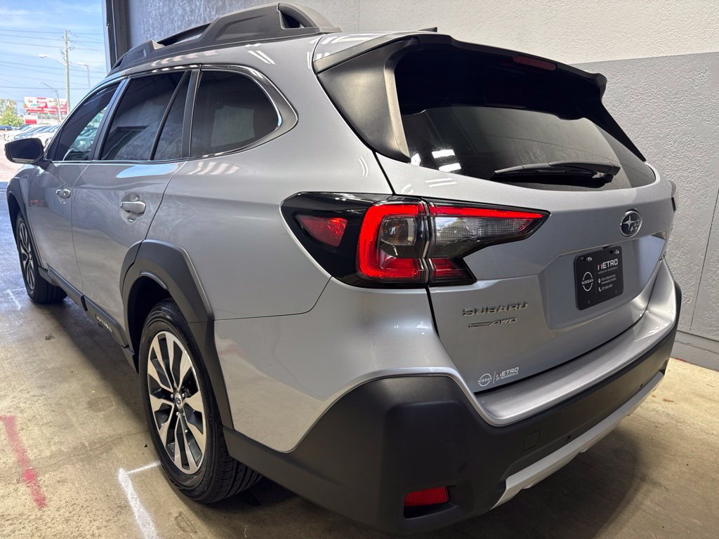Used 2024 Subaru Outback Limited AWD/4WD image 9