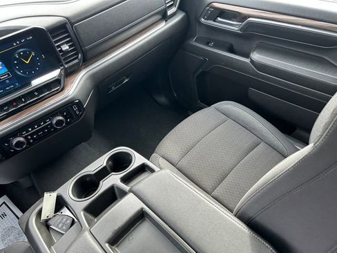 Used 2024 Chevrolet Silverado 2500 LT AWD/4WD image 15
