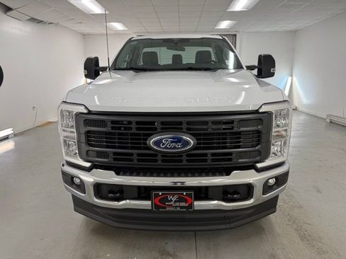New 2026 Ford F250 XL w/ XL Chrome Package image 2