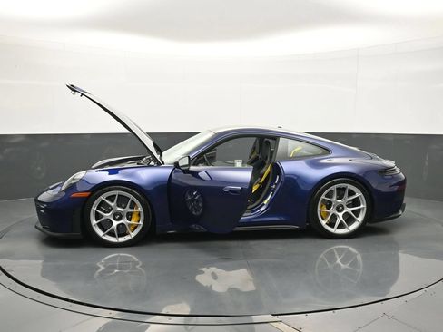 Used 2026 Porsche 911 GT3 RWD image 26