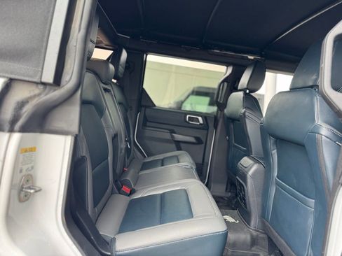 Used 2024 Ford Bronco Outer Banks image 25
