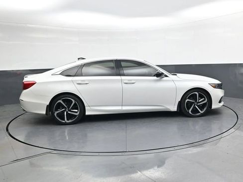 Used 2022 Honda Accord Sport image 3