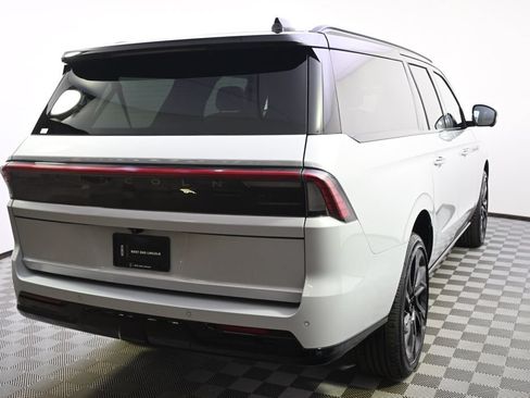 New 2026 Lincoln Navigator L Black Label AWD/4WD image 6