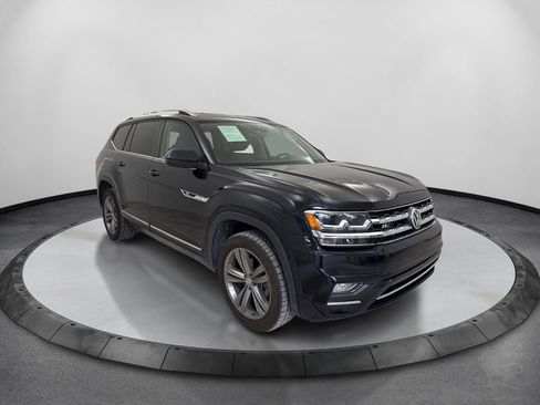 Used 2019 Volkswagen Atlas SE w/ Towing Package FWD image 3