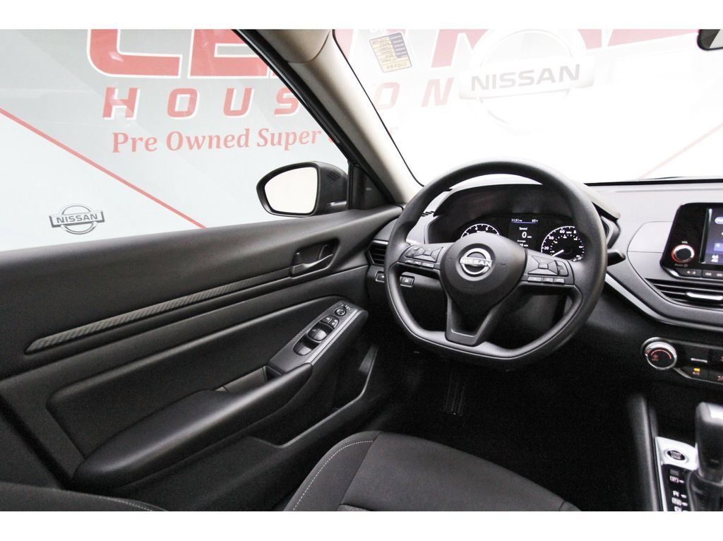 Certified 2024 Nissan Altima 2.5 S FWD image 6