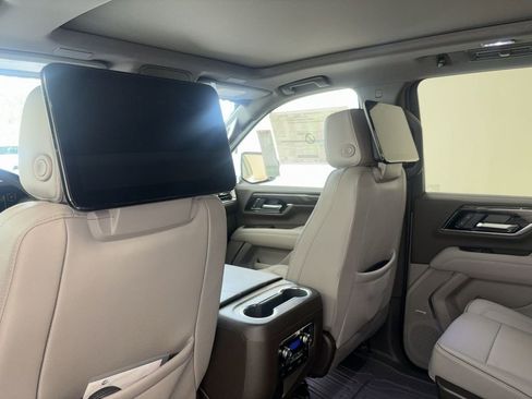 New 2026 GMC Yukon XL Elevation w/ Elevation Premium Package AWD/4WD image 36