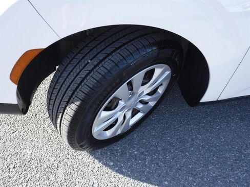 Used 2023 Kia Soul LX image 16