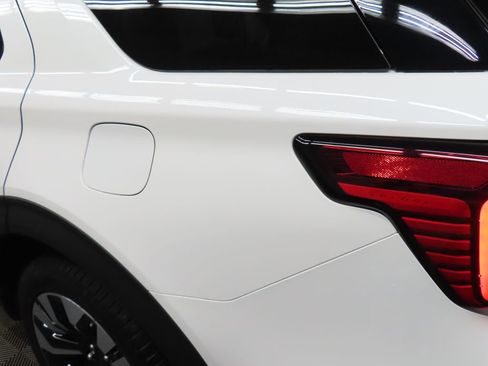 Used 2025 Ford Explorer Platinum w/ LUX Leather Package AWD/4WD image 52