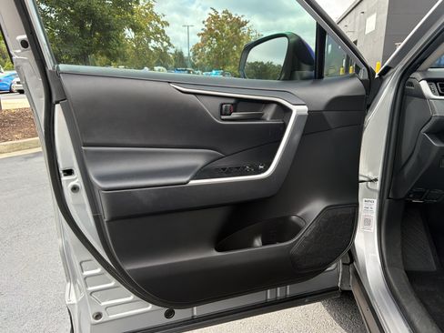 Used 2023 Toyota RAV4 LE FWD image 57