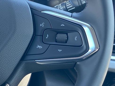 New 2026 Chevrolet Trax LT w/ Driver Confidence Package FWD image 8