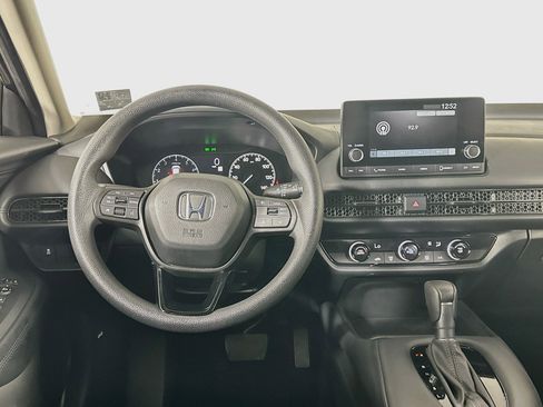 Used 2025 Honda HR-V LX image 17