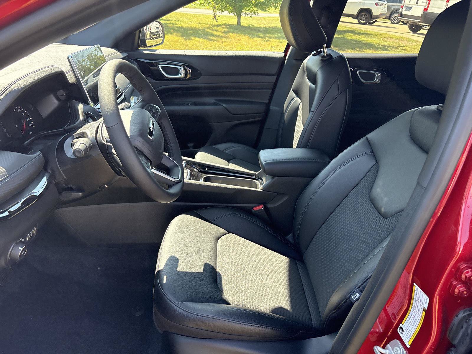 New 2026 Jeep Compass Latitude AWD/4WD image 9