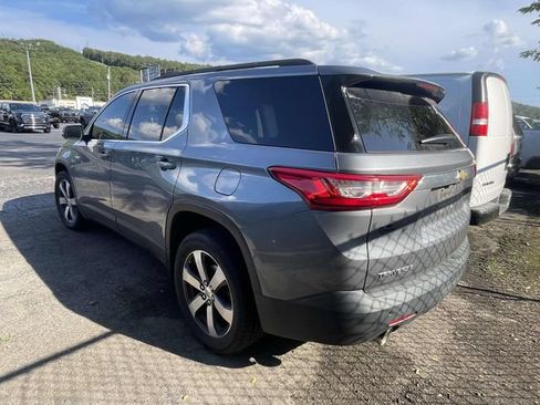 Certified 2021 Chevrolet Traverse LT w/ LT Premium Package FWD image 4