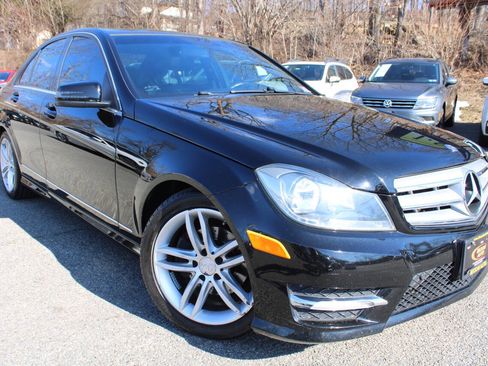 Used 2013 Mercedes-Benz C 250 Sedan image 4