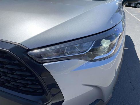 Used 2023 Toyota Corolla Cross LE FWD image 9