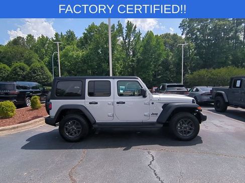 Used 2024 Jeep Wrangler Unlimited Sport AWD/4WD image 6