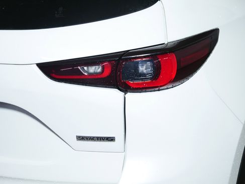 Used 2023 MAZDA CX-5 AWD 2.5 S w/ Premium Package image 17