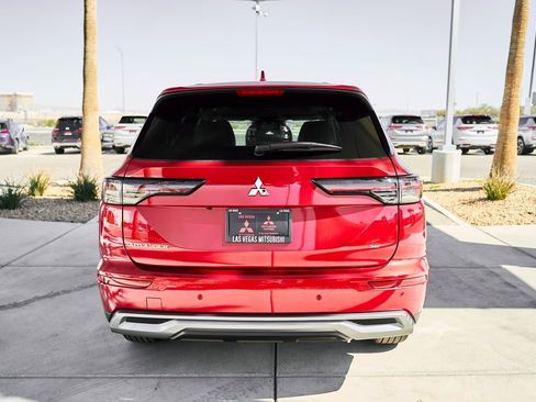 New 2026 Mitsubishi Outlander SE image 7