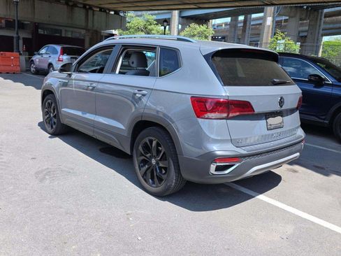 Used 2023 Volkswagen Taos SE w/ Black Wheel Package AWD/4WD image 2