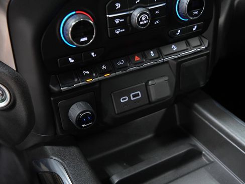 Used 2022 Chevrolet Silverado 1500 RST AWD/4WD image 39