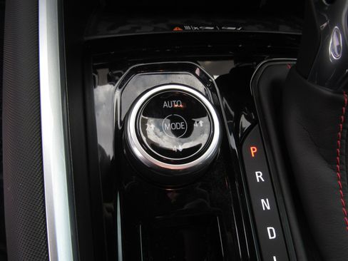 Used 2024 Chevrolet Colorado Z71 w/ Z71 Convenience Package 2 image 20