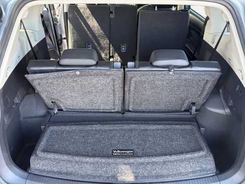 Used 2019 Volkswagen Tiguan SE image 13