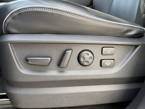 Certified 2025 INFINITI QX80 Sensory image 29