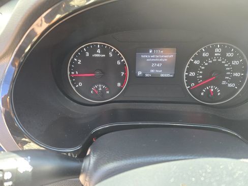 Used 2022 Kia Seltos S FWD image 38