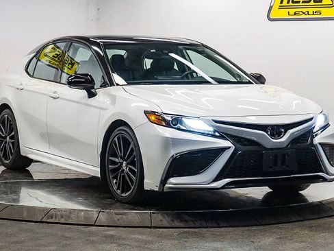 Used 2023 Toyota Camry XSE image 5