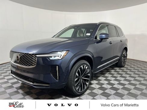 New 2026 Volvo XC90 B5 Core w/ Protection Package image 4