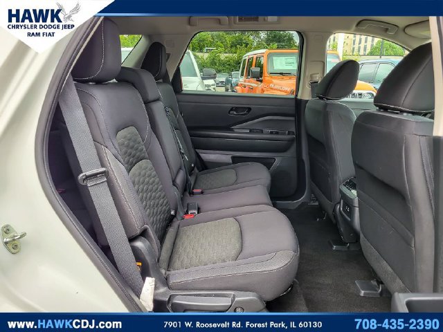 Used 2024 Nissan Pathfinder SV AWD/4WD image 26