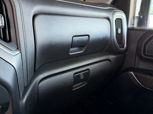 Used 2022 GMC Sierra 3500 Denali image 46