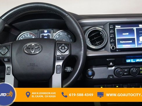 Used 2022 Toyota Tacoma TRD Sport image 5