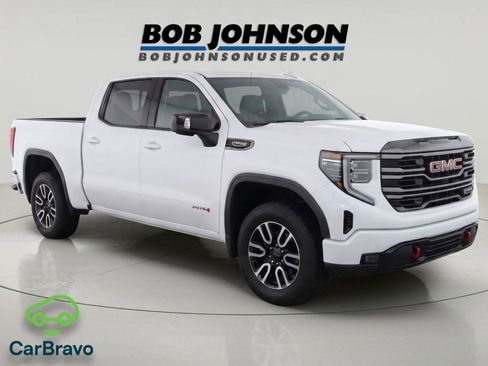 Certified 2025 GMC Sierra 1500 AT4 w/ AT4 Premium Package AWD/4WD image 1