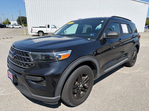 Used 2020 Ford Explorer XLT AWD/4WD image 3