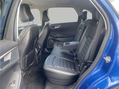 Certified 2024 Ford Edge SEL w/ Convenience Package AWD/4WD image 3