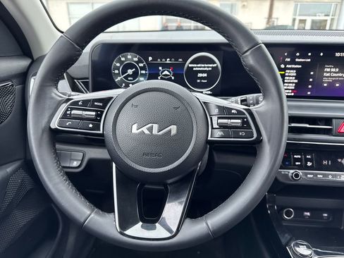 Certified 2024 Kia Seltos X-Line image 15