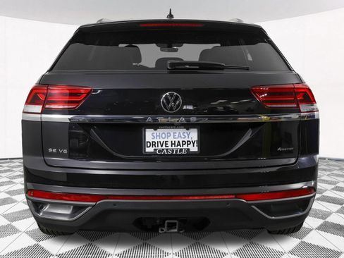 Used 2023 Volkswagen Atlas Cross Sport SE w/ Black Wheel Package AWD/4WD image 17