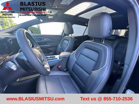Used 2025 Chevrolet Equinox EV LT w/ Convenience Package II FWD image 20