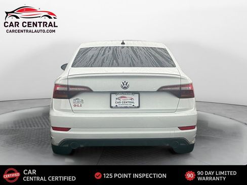 Used 2019 Volkswagen Jetta GLI image 4