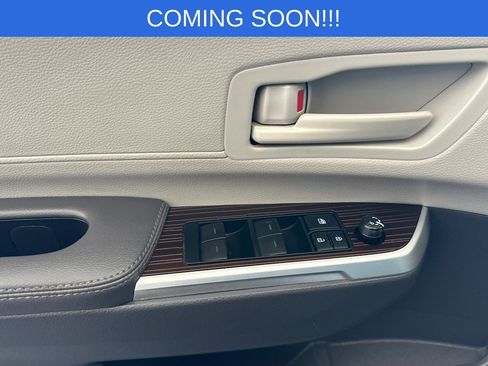 Used 2022 Toyota Sienna LE FWD image 11