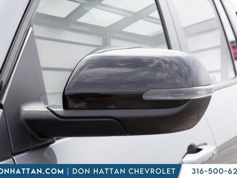 Used 2025 Chevrolet Traverse Z71 AWD/4WD image 30