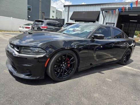 Used 2019 Dodge Charger Scat Pack w/ Daytona Edition Group RWD image 3