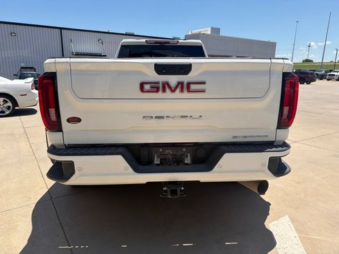 Used 2022 GMC Sierra 3500 Denali w/ Denali Ultimate Package AWD/4WD image 4
