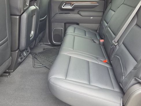 Used 2025 Chevrolet Silverado 2500 LT w/ Convenience Package image 13