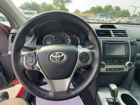 Used 2012 Toyota Camry SE FWD image 10