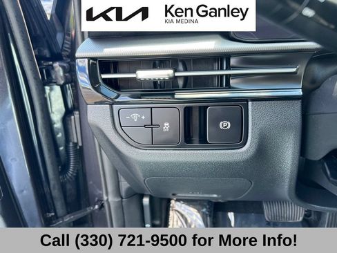 Certified 2026 Kia Sportage LX FWD image 27