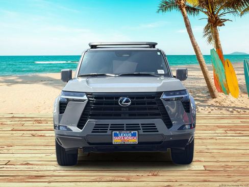 Used 2024 Lexus GX 550 w/ Accessory Package (2T) AWD/4WD image 9