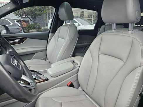 Used 2018 Audi Q7 3.0T Prestige w/ Prestige Package image 23