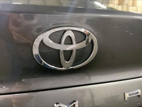 Used 2025 Toyota Camry XLE AWD/4WD image 31